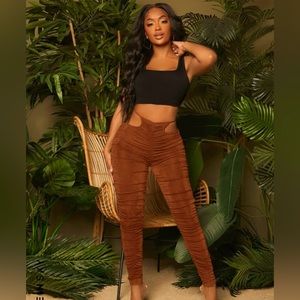 Cut Out waist Runched Leggings